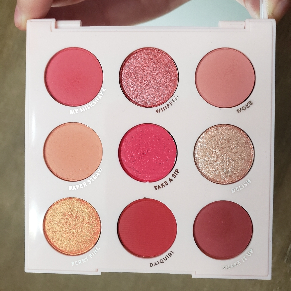 Colourpop strawberry shake palette